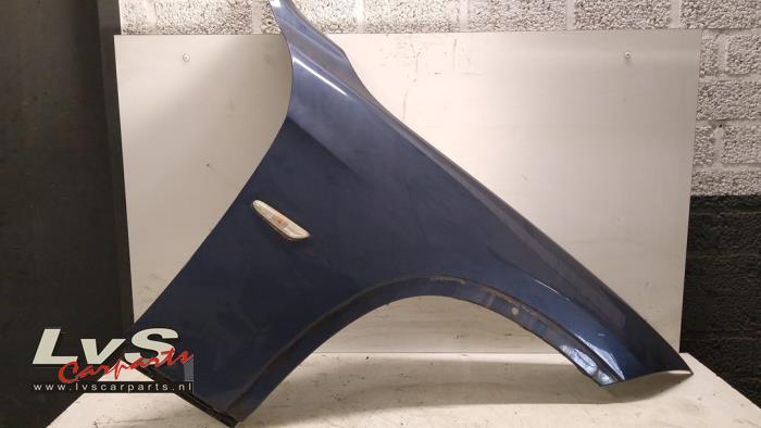 BMW X1 Front wing, right