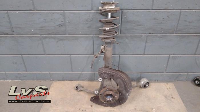 BMW X1 Stoßdämpferstrebe rechts vorne