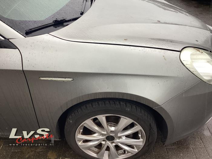 Alfa Romeo Giulietta Front wing, right