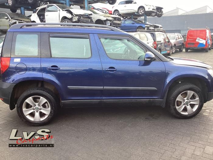 Skoda Yeti Rear door 4-door, right