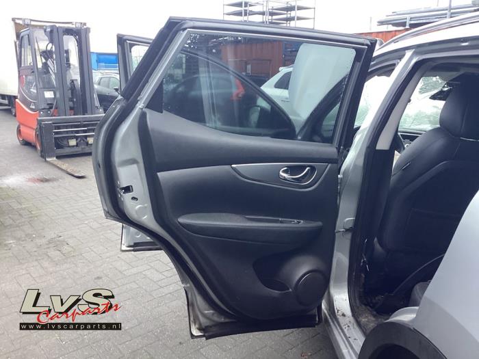 Nissan Qashqai Rear door 4-door, left