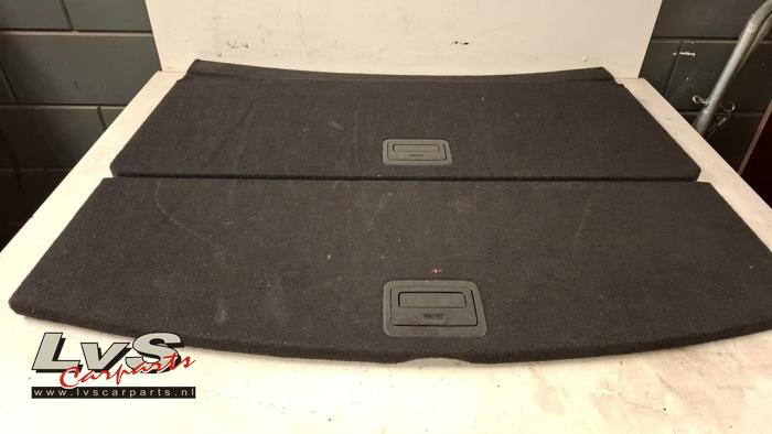 Renault Megane Plaque sol coffre