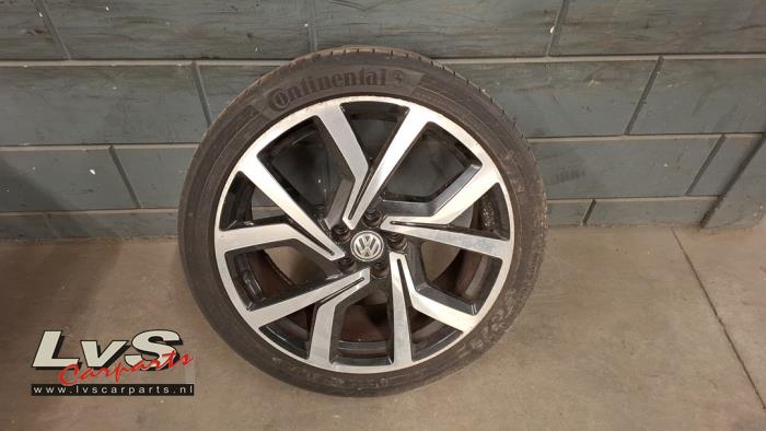 Volkswagen Polo Jante + pneumatique