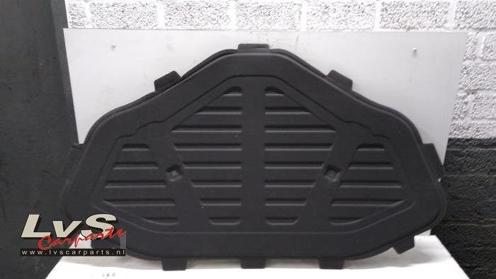 Audi A3 Revêtement capot