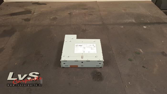 Audi A3 Multi-media control unit