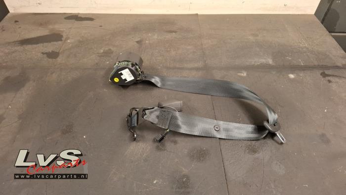 Audi A3 Ceinture de sécurité arrière centre