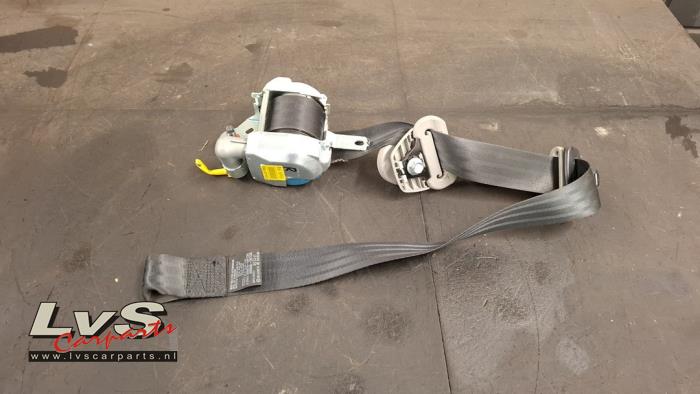 Kia Rio Tendeur de ceinture droit