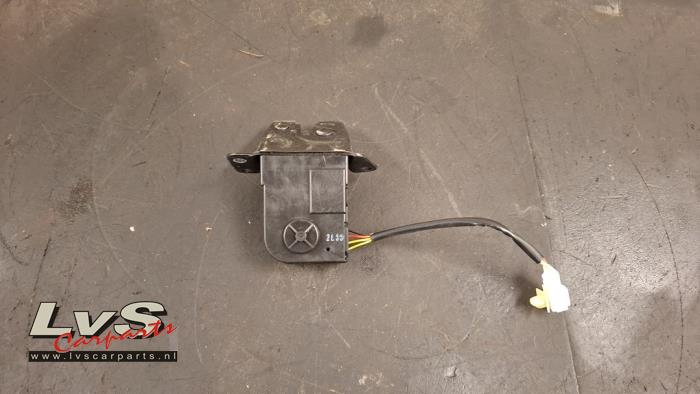 Kia Rio Tailgate lock mechanism