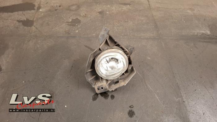 Mazda 2. Feu antibrouillard avant gauche