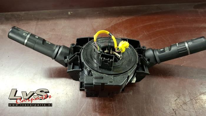 Mazda 2. Commutateur combi colonne de direction