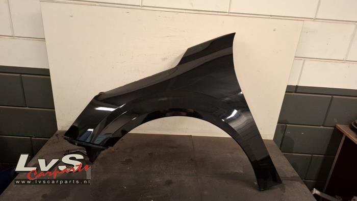 Peugeot 208 Aile avant gauche