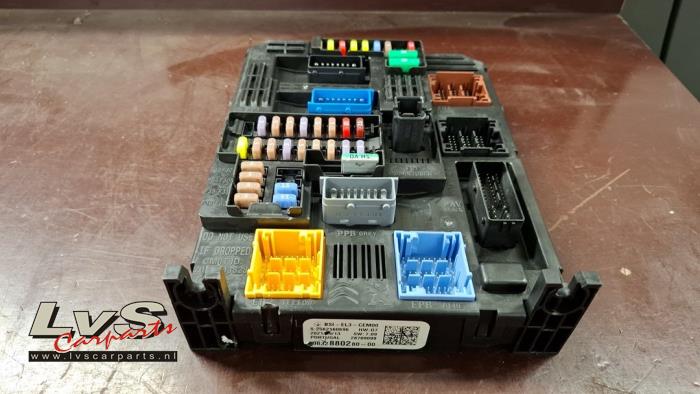 Peugeot 208 Boîte à fusibles