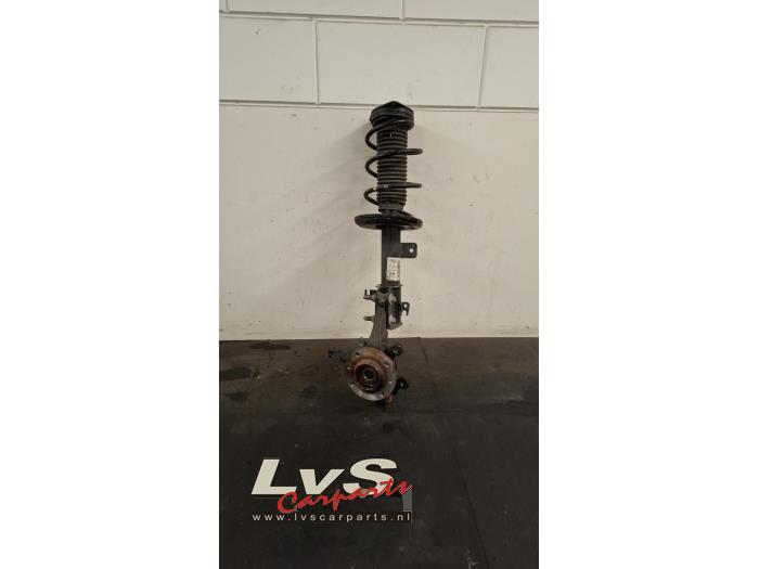 Peugeot 208 Barre amortisseur avant droit