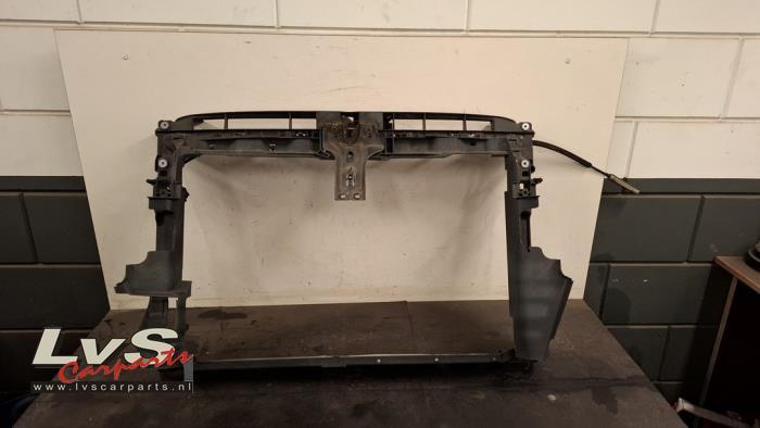 Volkswagen Golf Front panel