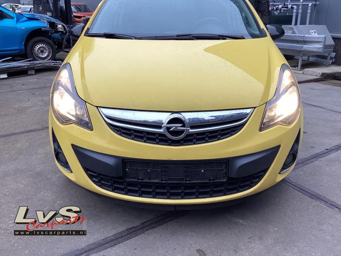 Opel Corsa Capot