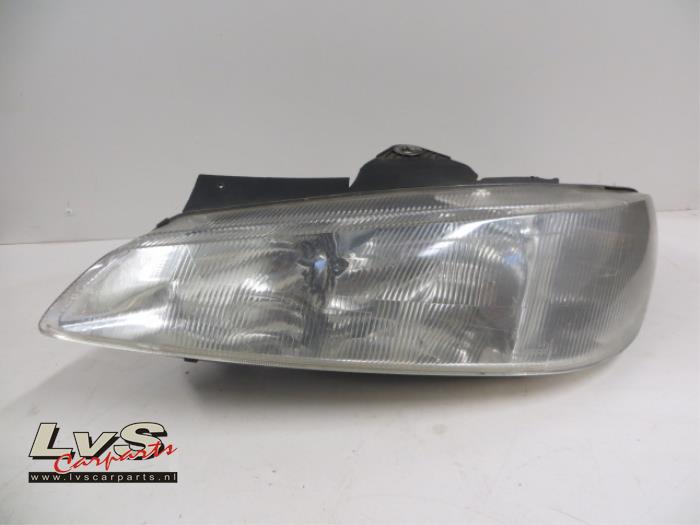 Peugeot 406 Phare gauche
