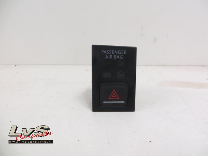 Volkswagen Golf Panic lighting switch