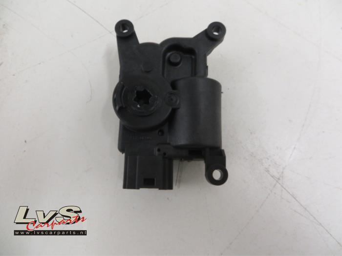 Volkswagen Golf Heater valve motor