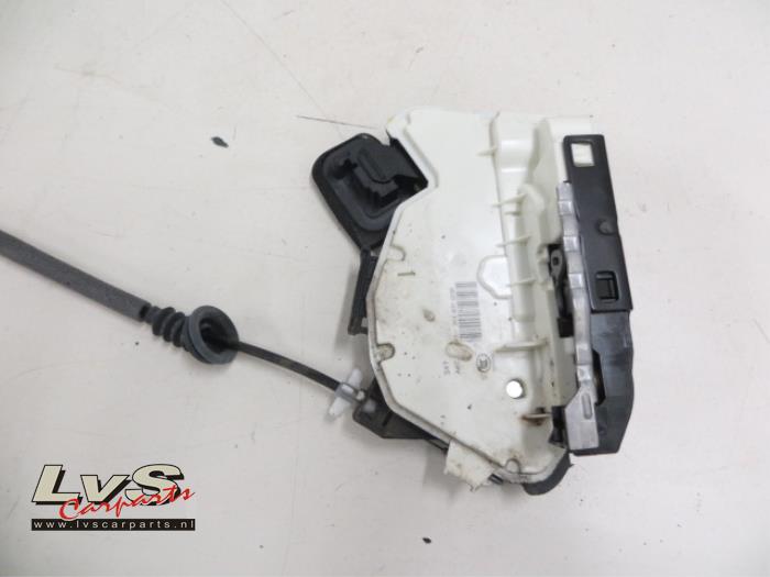 Volkswagen Golf Deurslot Mechaniek 4Deurs links-achter