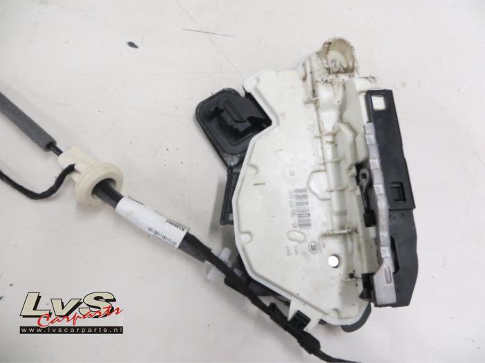 Volkswagen Golf Door lock mechanism 4-door, front left