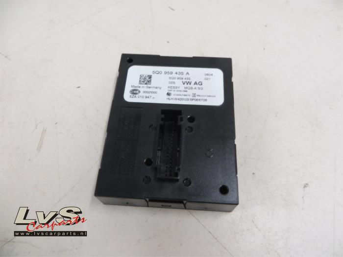 Volkswagen Golf Module keyless vehicle