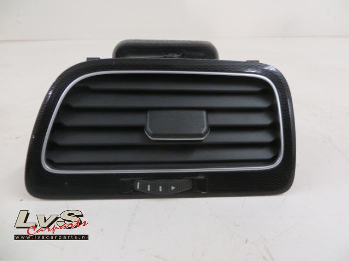Volkswagen Golf Dashboard vent