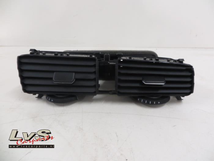 Volkswagen Golf Dashboard vent