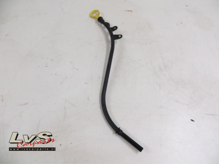 Volkswagen Golf Oil dipstick