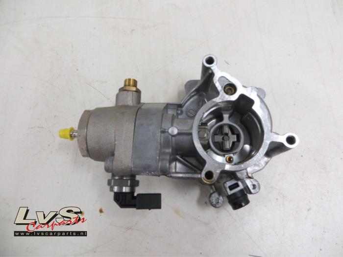 Volkswagen Golf Pompe à vide (essence)