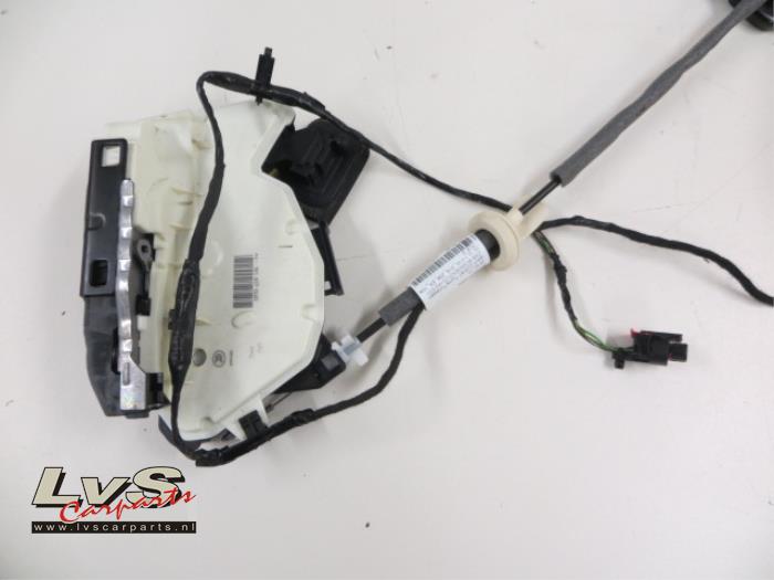 Volkswagen Golf Serrure portière mécanique 4portes avant droite