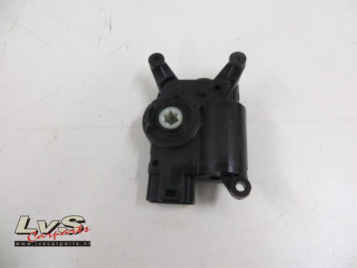 Volkswagen Golf Heater valve motor