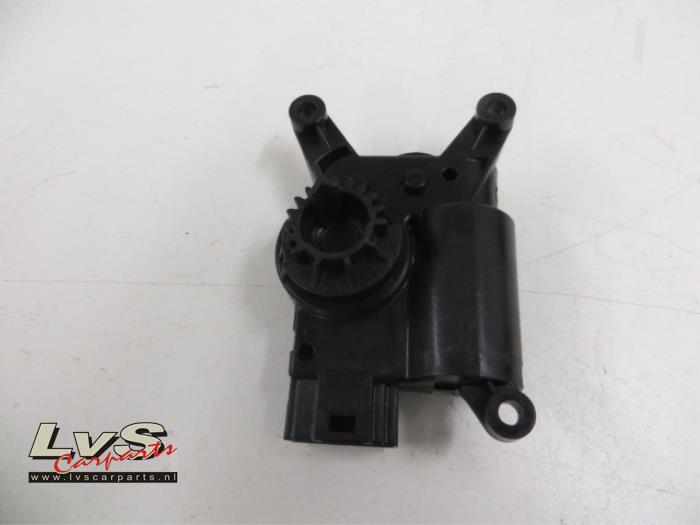 Volkswagen Golf Heater valve motor
