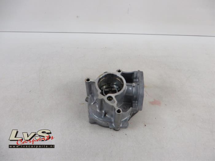 Volkswagen Golf Pompe à vide (essence)