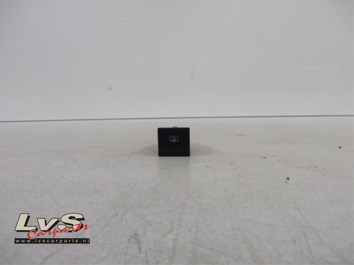 Volkswagen Polo Rear window heating switch