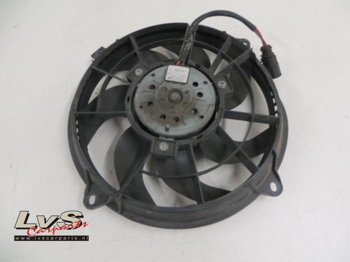 Volkswagen Sharan Cooling fan housing