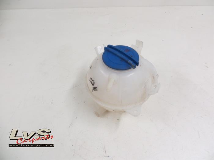 Volkswagen Golf Expansion vessel