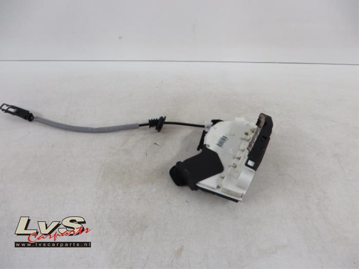 Volkswagen Golf Serrure portière mécanique 4portes avant droite
