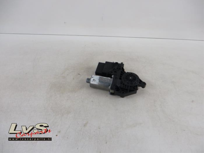 Volkswagen Scirocco Door window motor
