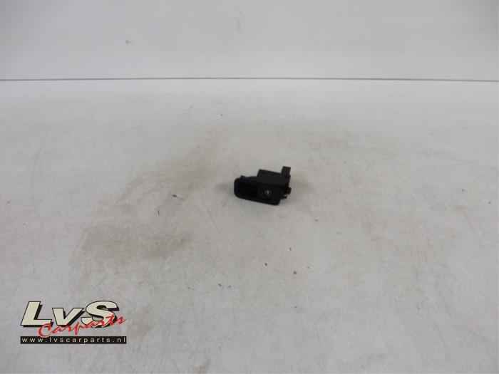 Volkswagen Polo Electric window switch