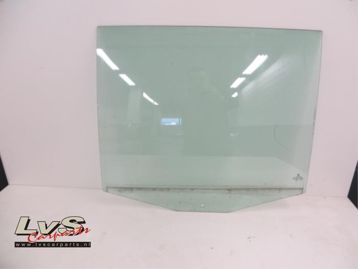 Volkswagen Touran Portierruit 4Deurs links-achter