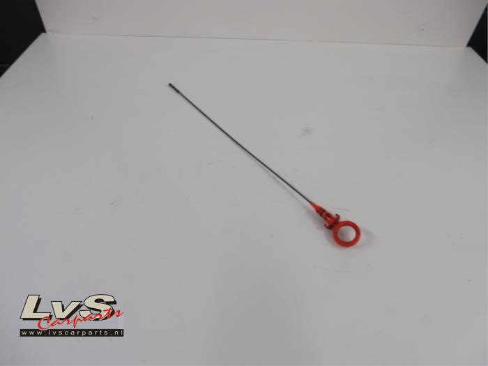 Volkswagen Touran Oil dipstick