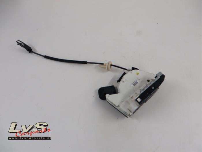 Volkswagen Polo Deurslot Mechaniek 4Deurs rechts-voor