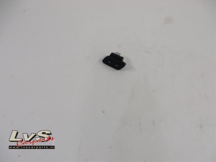 Volkswagen Polo Central locking switch