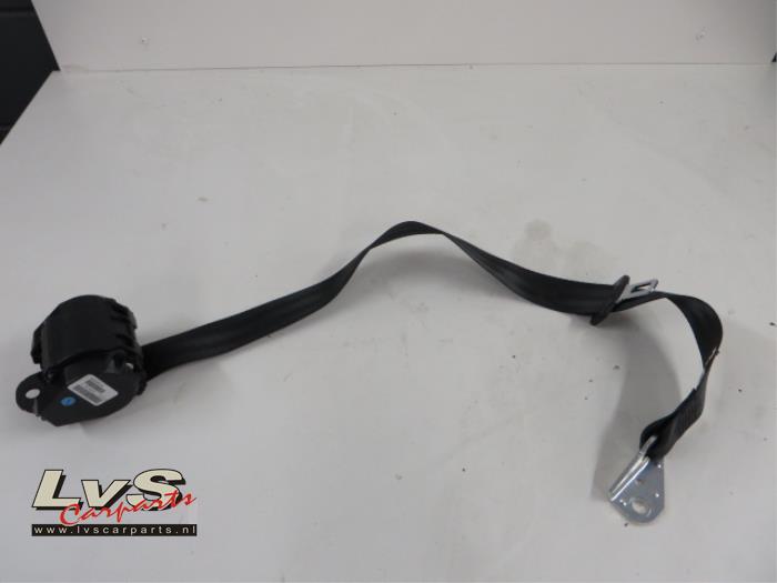 Volkswagen Golf Rear seatbelt, left