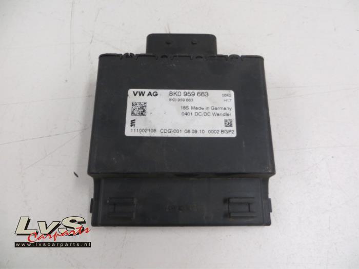 Audi A4 Voltage stabiliser