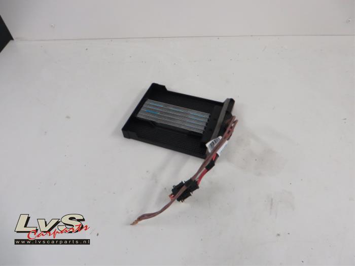 Volkswagen Polo Heating element