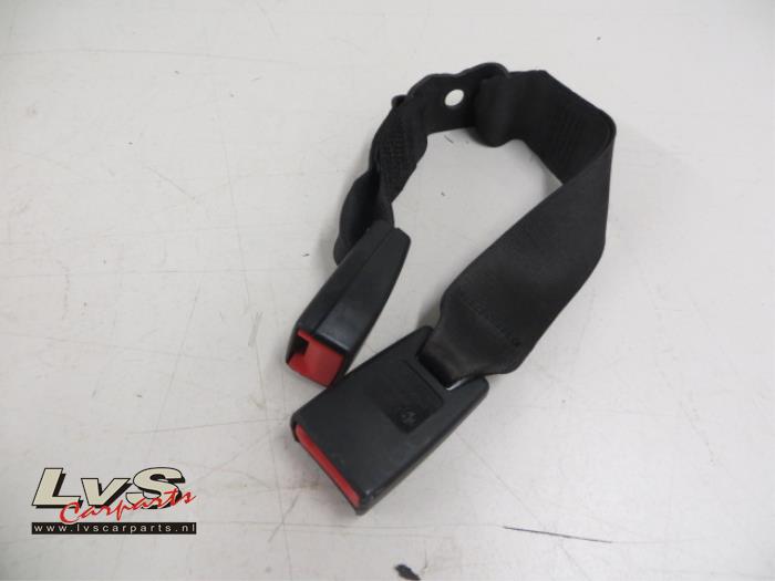 BMW 1-Serie Rear seatbelt buckle, centre