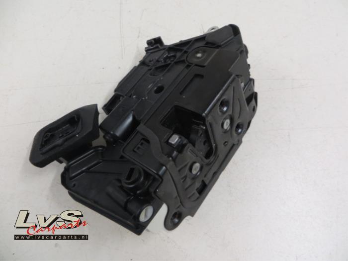 Volkswagen Golf Deurslot Mechaniek 4Deurs links-achter