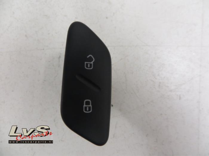 Volkswagen Polo Central locking switch