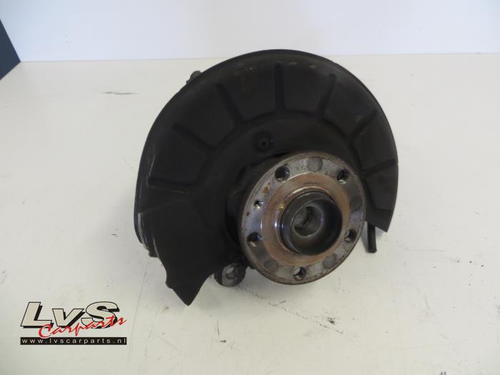 Volkswagen Golf Knuckle, front right